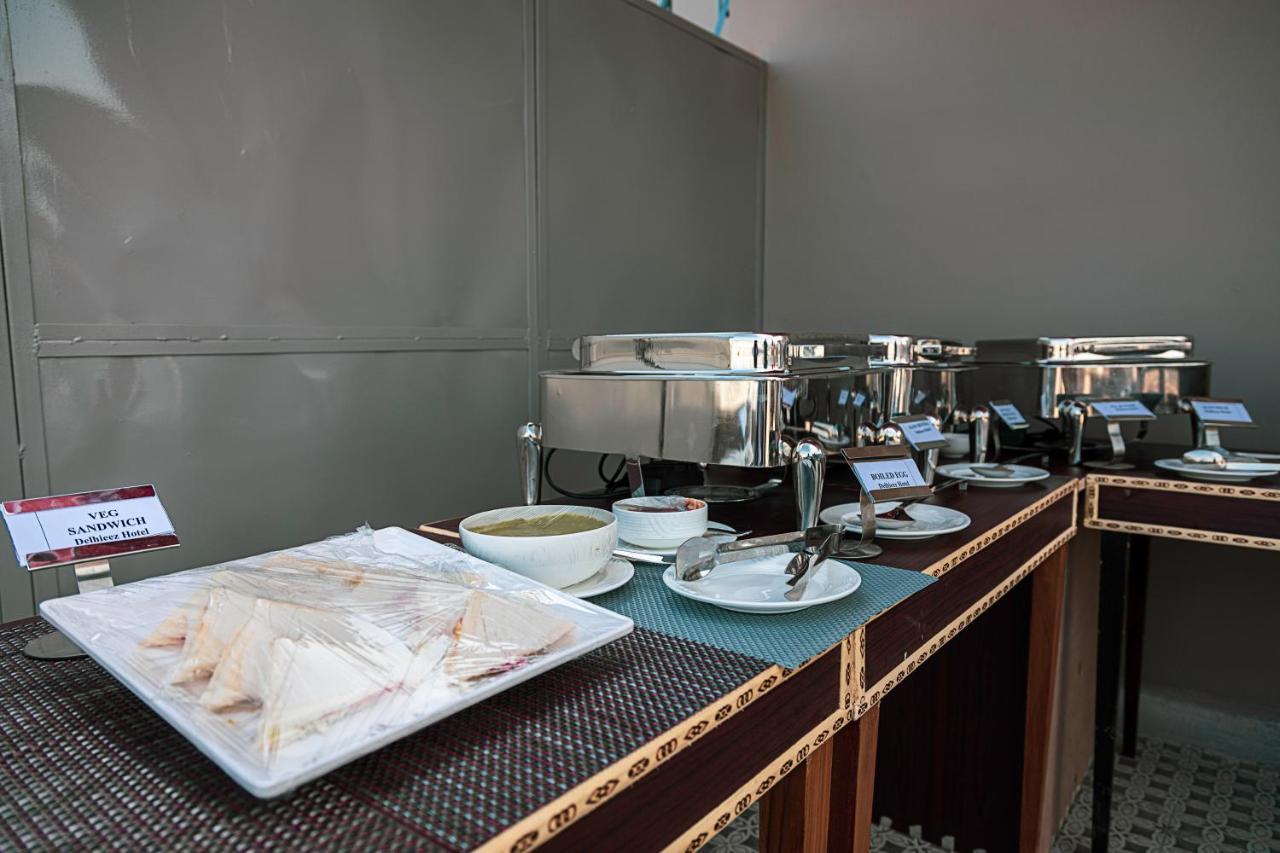 Delhieez - A Boutique Hotel New Delhi Exteriör bild